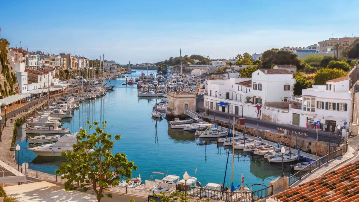 Menorca, la isla de las calas